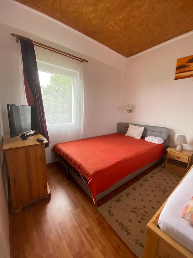 Feher Szolo Vendeghaz Sátoraljaújhely Exteriör bild